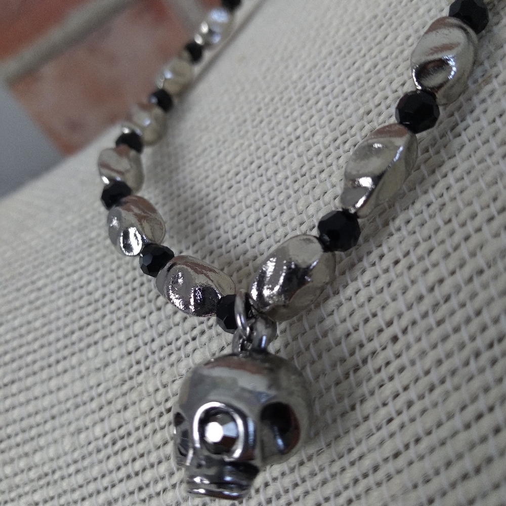 Skull beaded bracelet